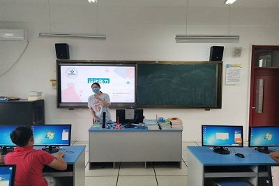 物理科學與技術學院青年志愿者服務中心開展 